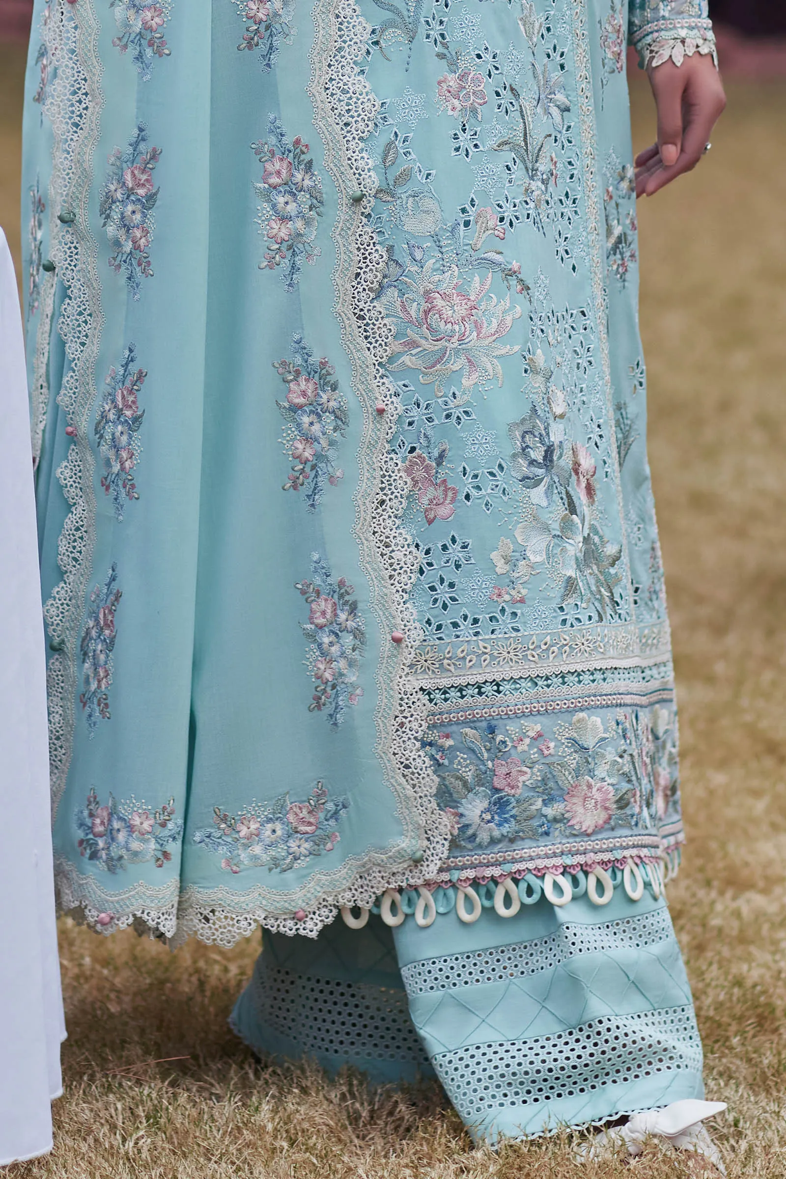 Elan Luxury Lawn Collection 2024 – AIREEN (EL24-09 B)