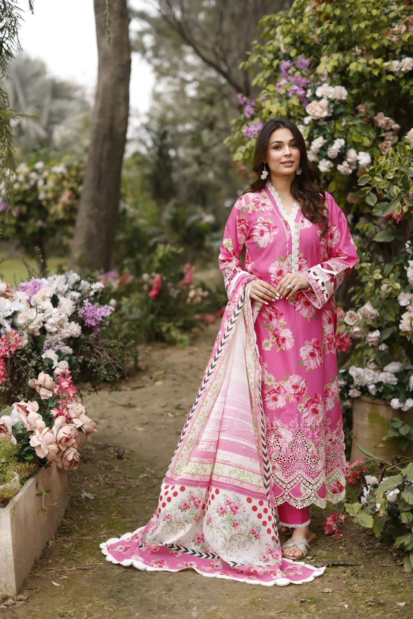 Manara by Maria Asif Baig - Vintage Flora Lawn Collection – LEANA